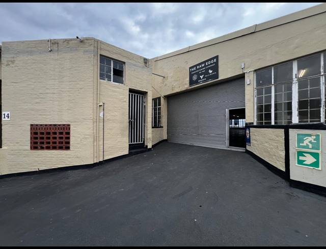 808M² WAREHOUSE TO LET IN STAMFORD HILL